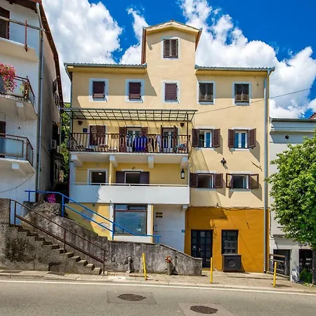 Apartment Seafront Voyo